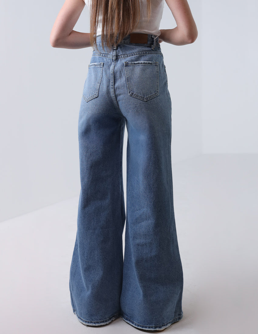 جينز أزرق فاتح