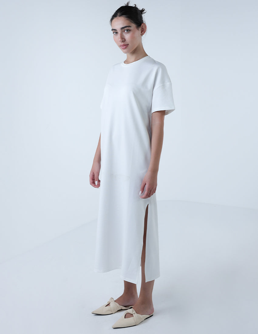 فستان واسع بفتحات جانبية