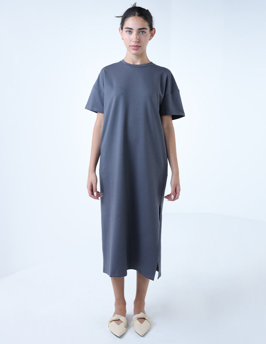 فستان واسع بفتحات جانبية