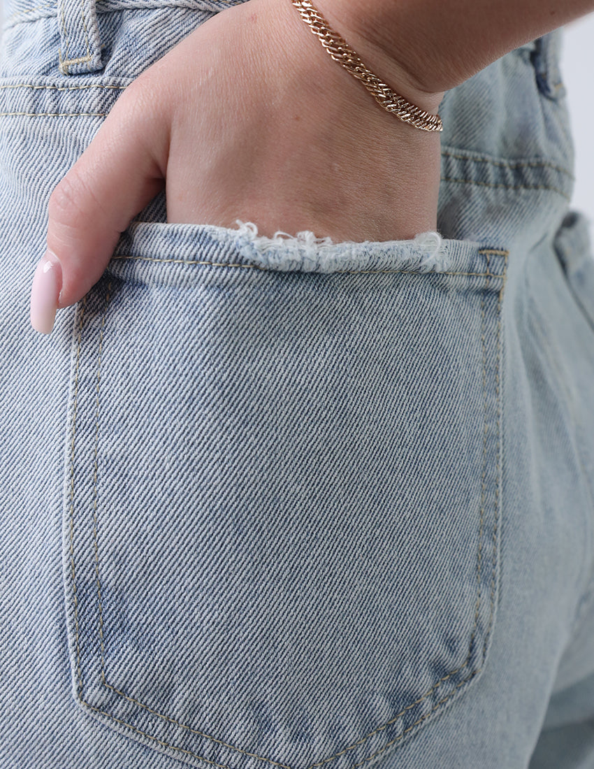 بنطال جينز رمادي فاتح واسع الساقين