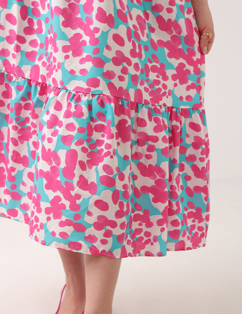 فستان مطبوع باللون الأزرق والوردي