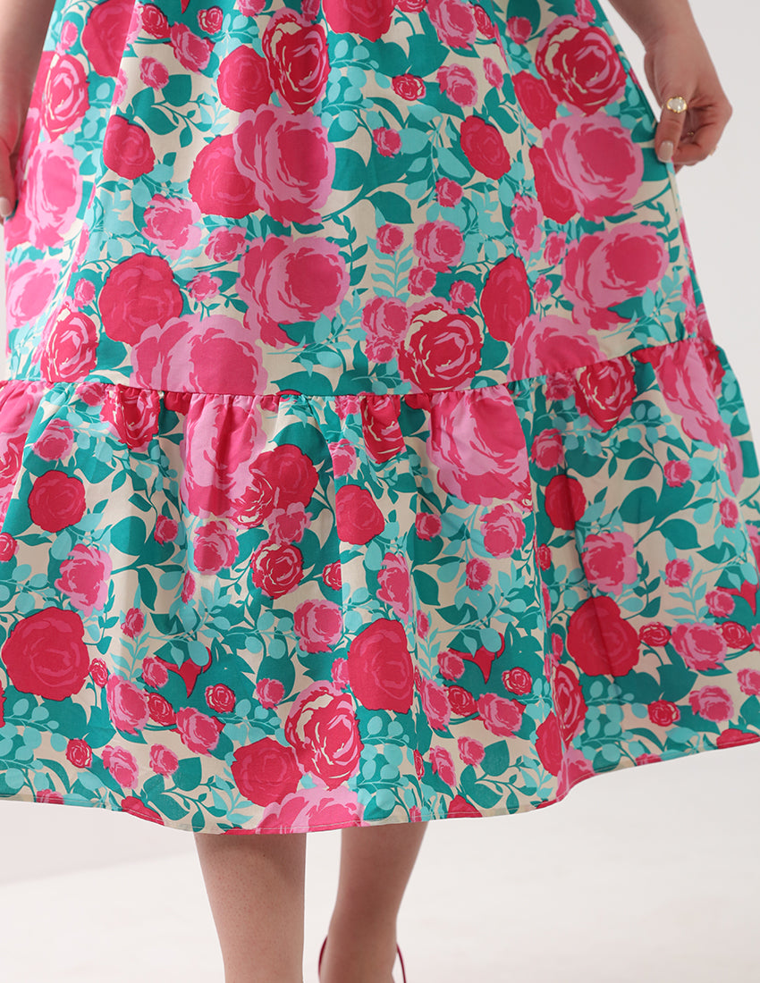 فستان بطبعة زهور