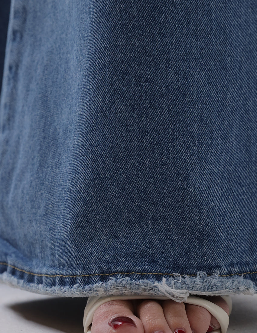 جينز أزرق فاتح