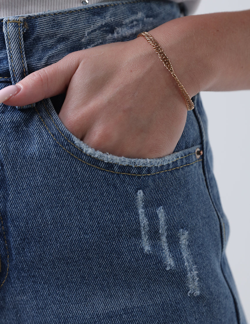 جينز أزرق فاتح