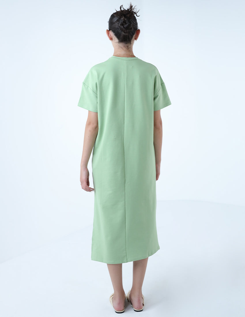 فستان واسع بفتحات جانبية