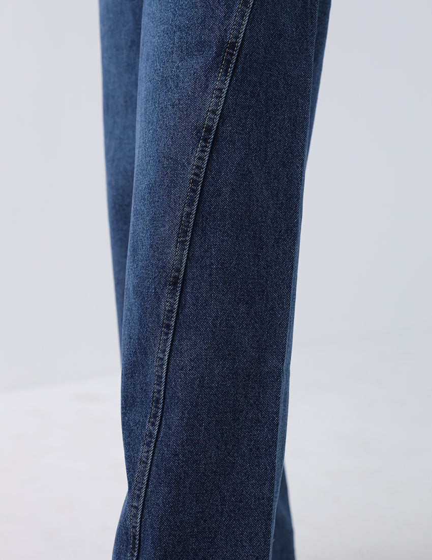 بنطلون جينز واسع الساق بخطوط جانبية