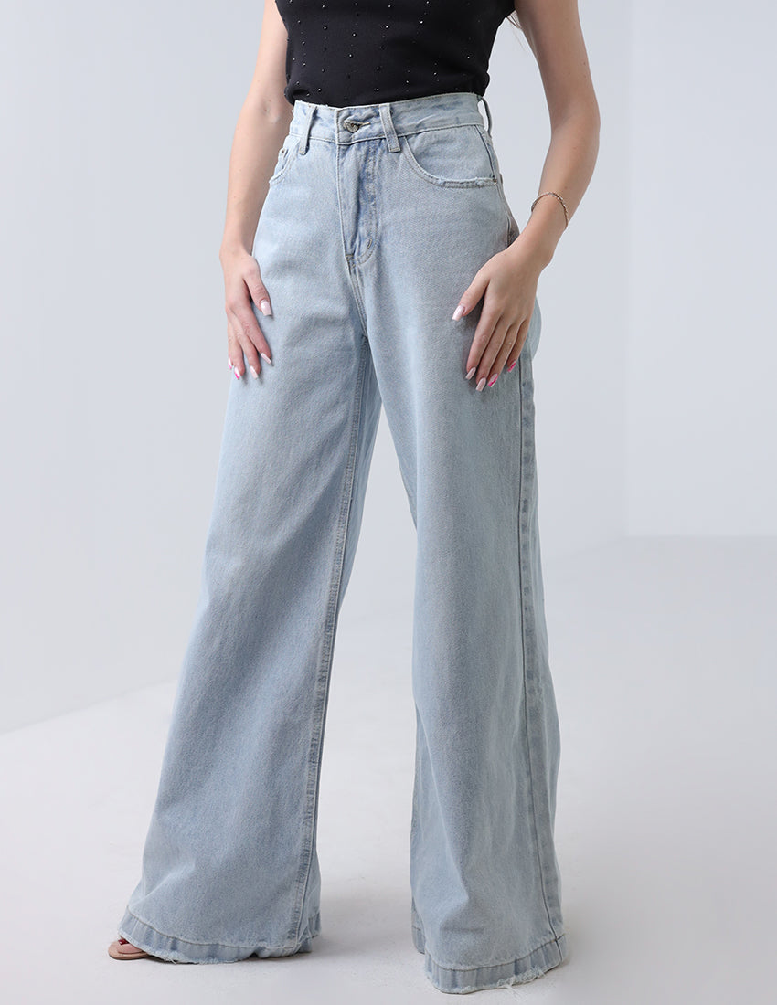 High-waisted wide-leg jeans icy blue flared at the bottom.