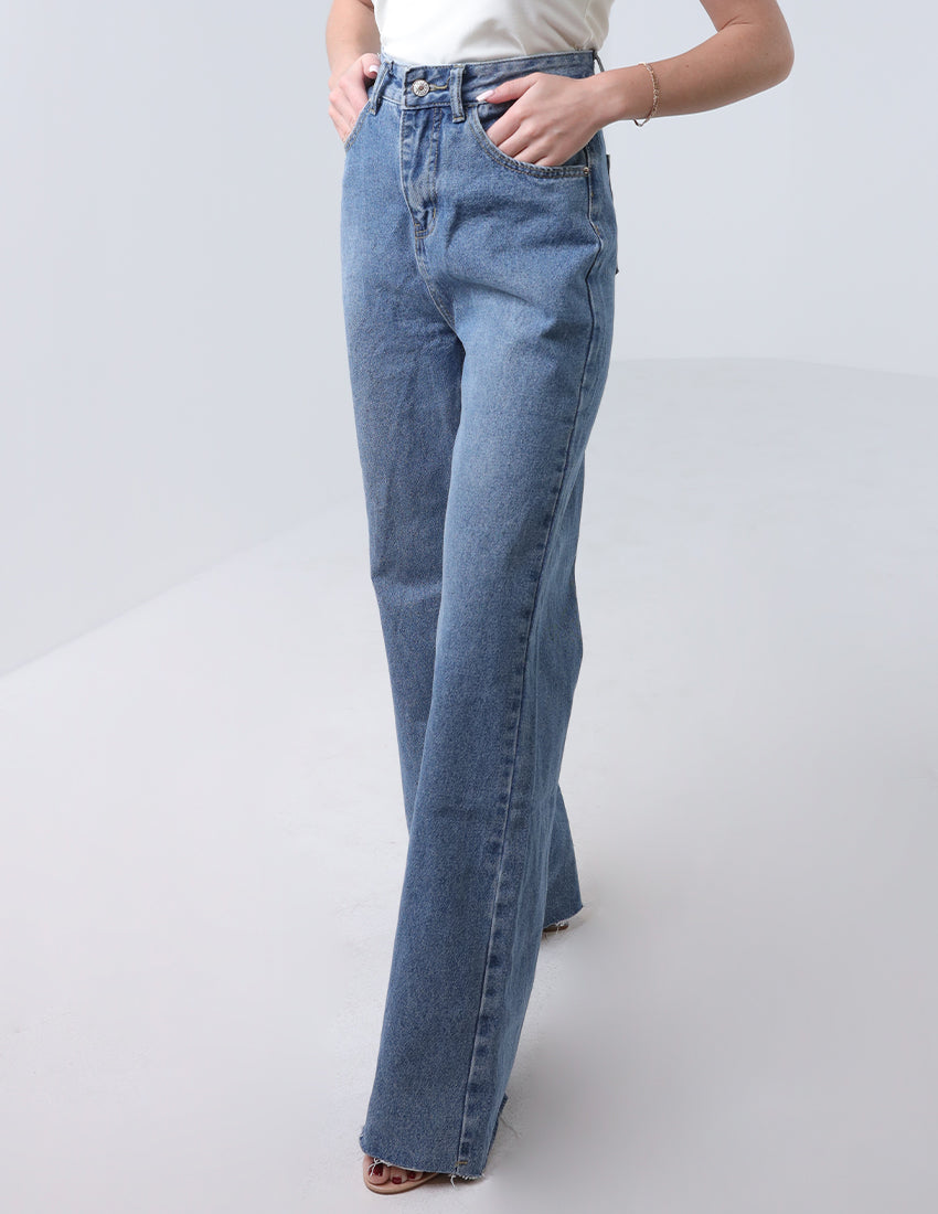 Straight cut blue jeans