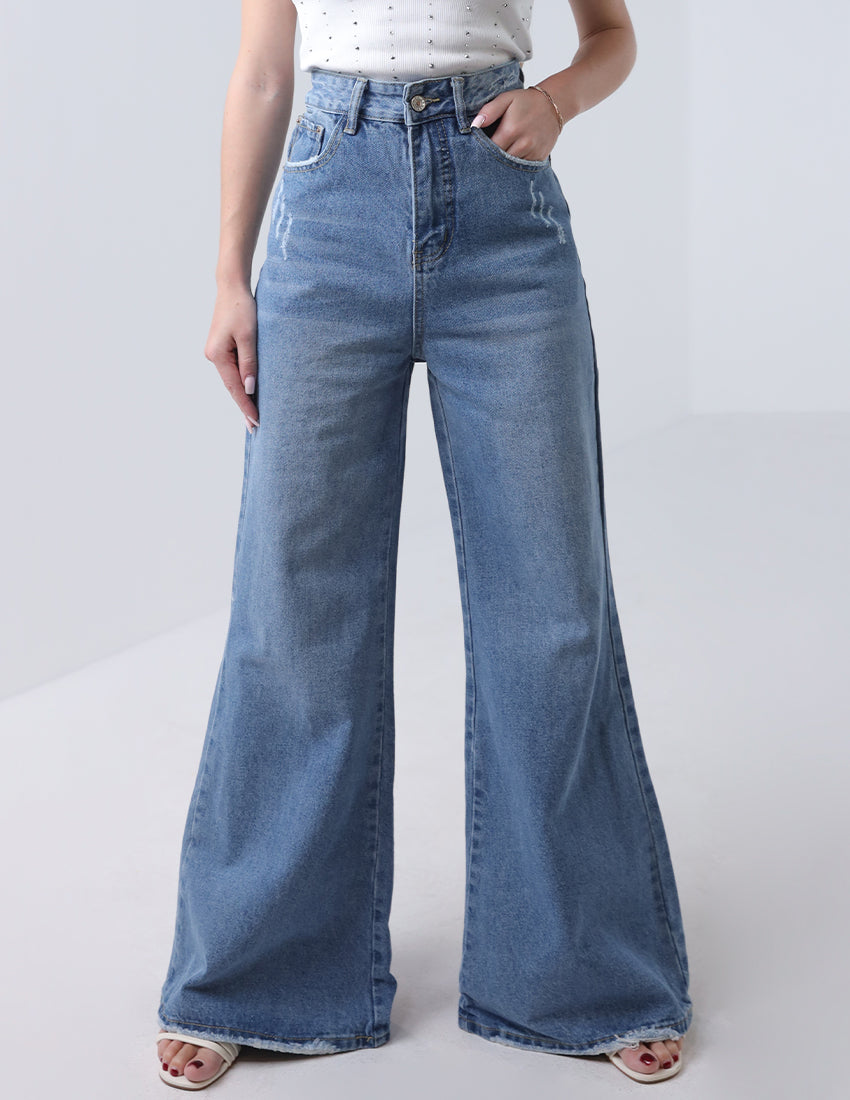 جينز أزرق فاتح