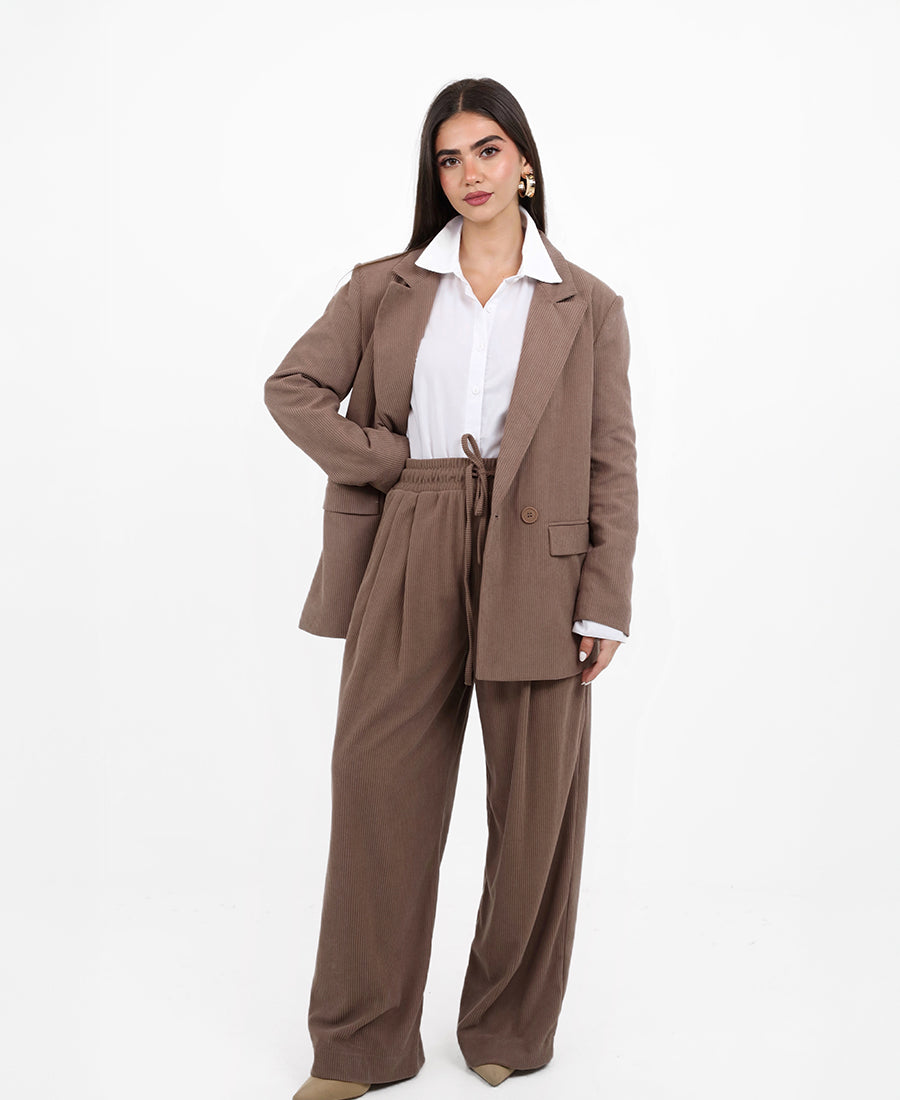 Striped trousers with an elastic waistband