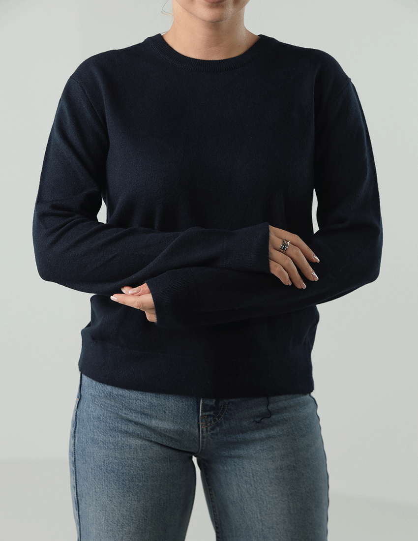 سترة تريكو بفتحة رقبة دائرية