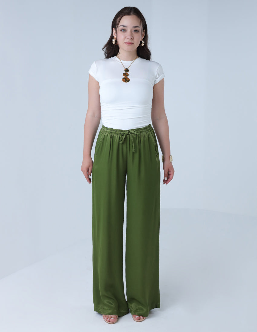 بنطلون واسع الساق