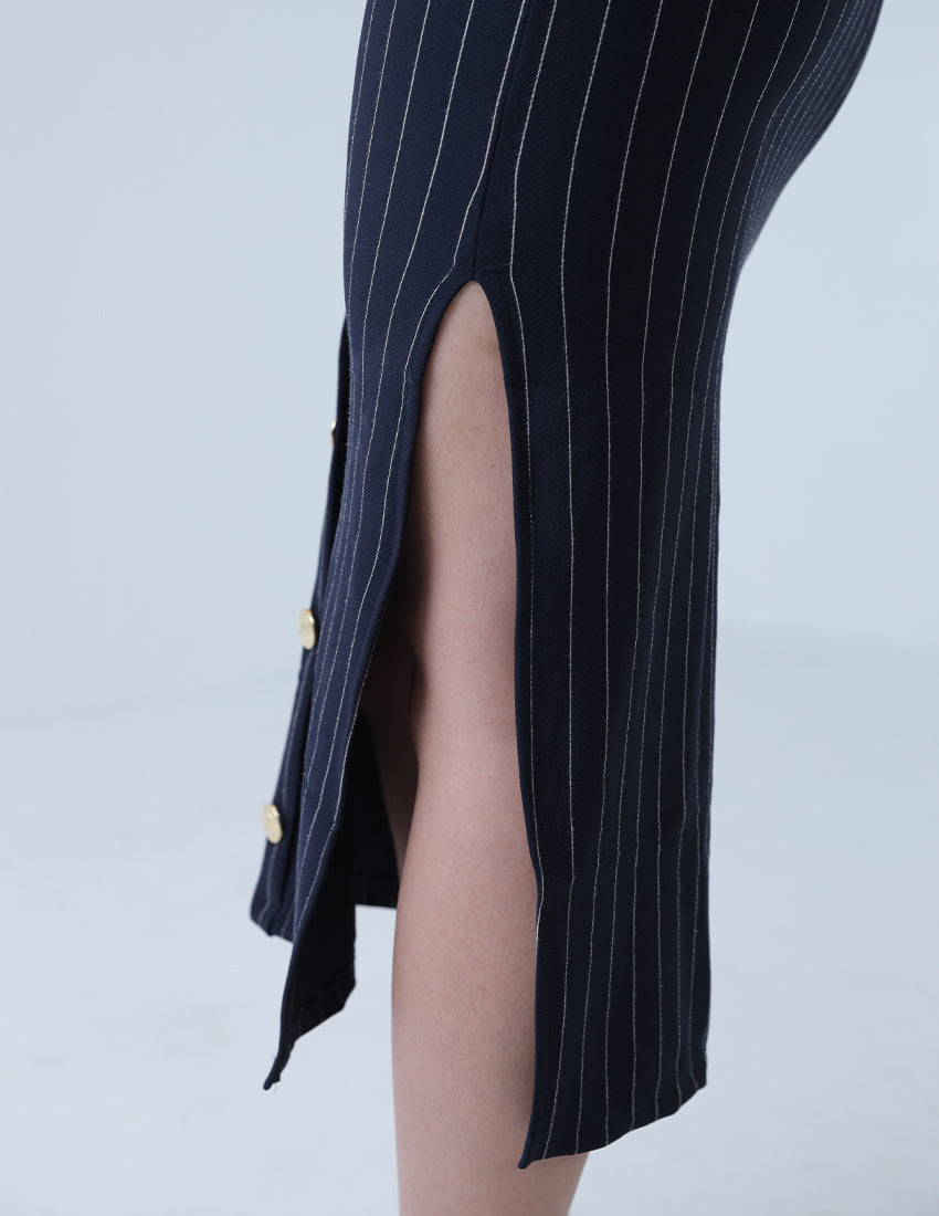 فستان مخطط ملائم