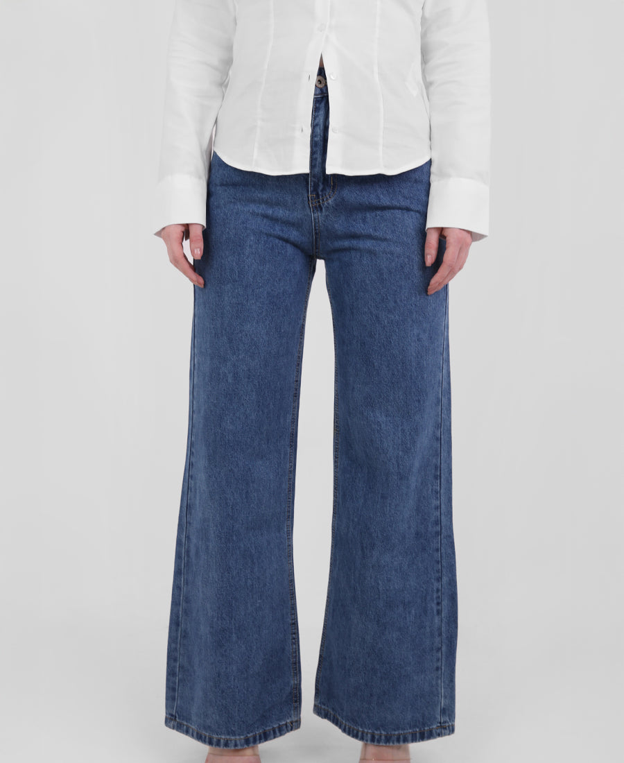 Straight-leg jeans