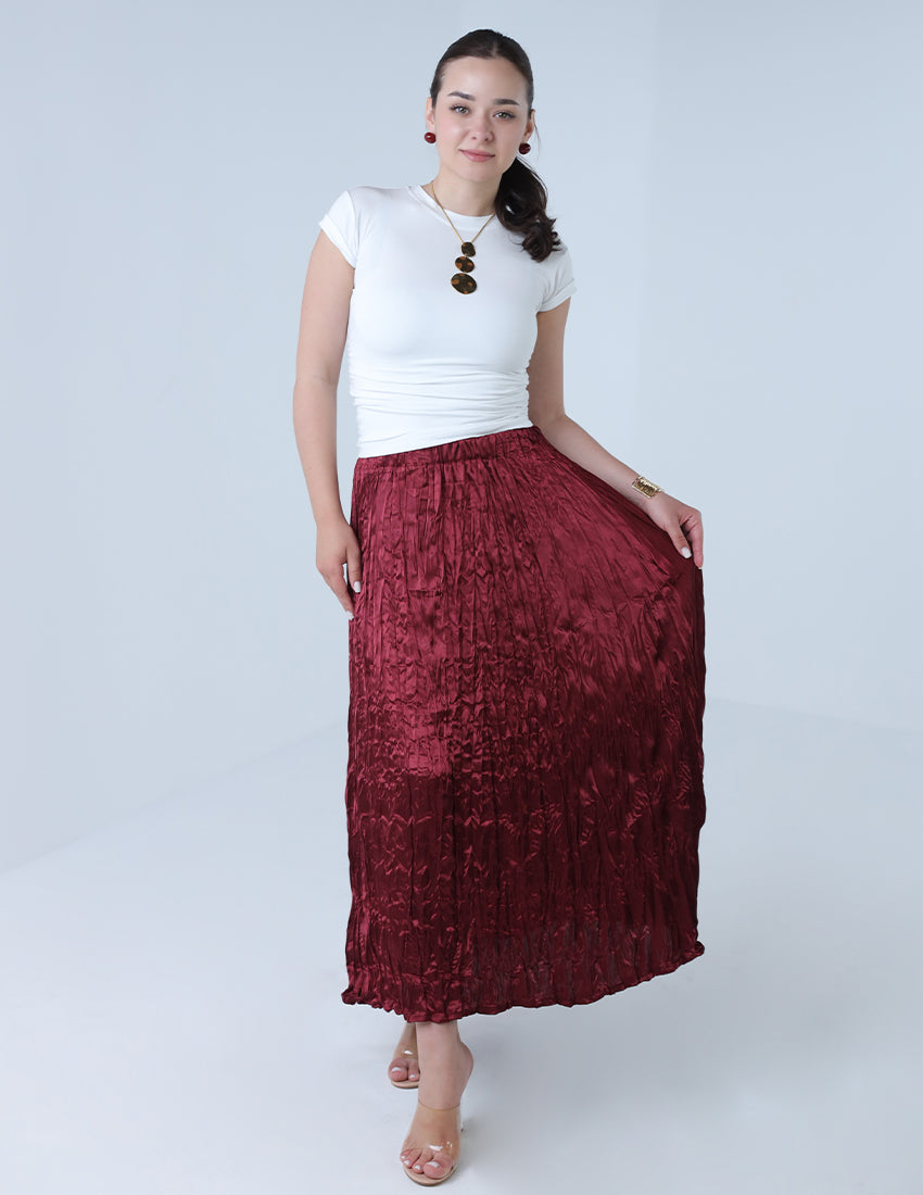 تنورة مطوية