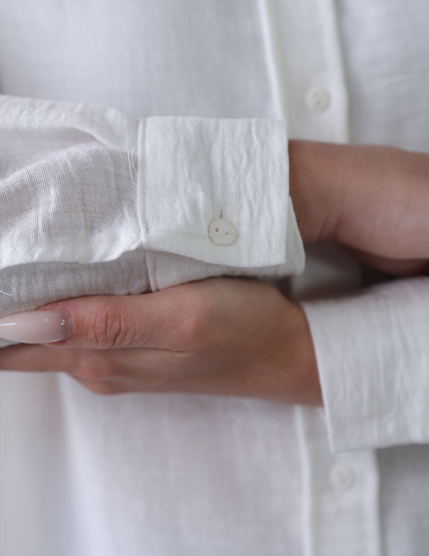 قميص كتان بأكمام طويلة