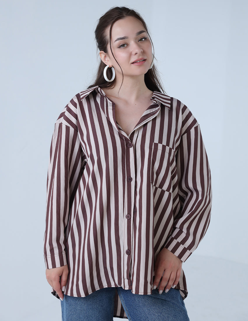 قميص مخطط كبير الحجم مع جيب جانبي واحد