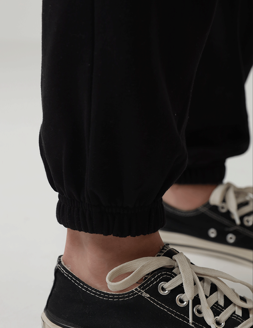 بنطال رياضي قطني باللونين الرمادي والأسود