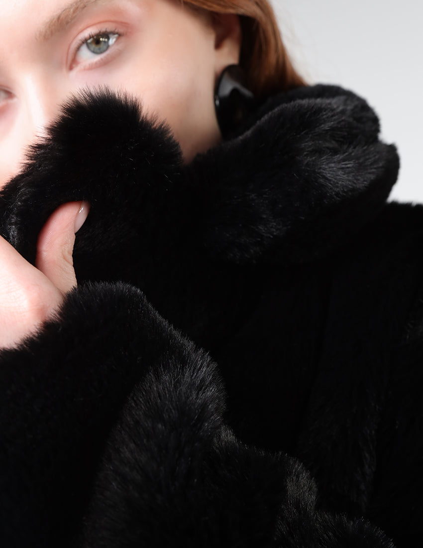 معطف طويل من الفرو الصناعي