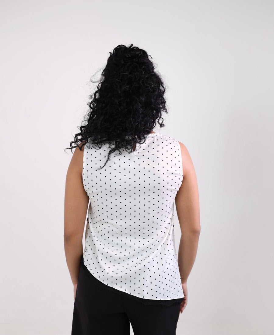 Top satin off white dotted with lace