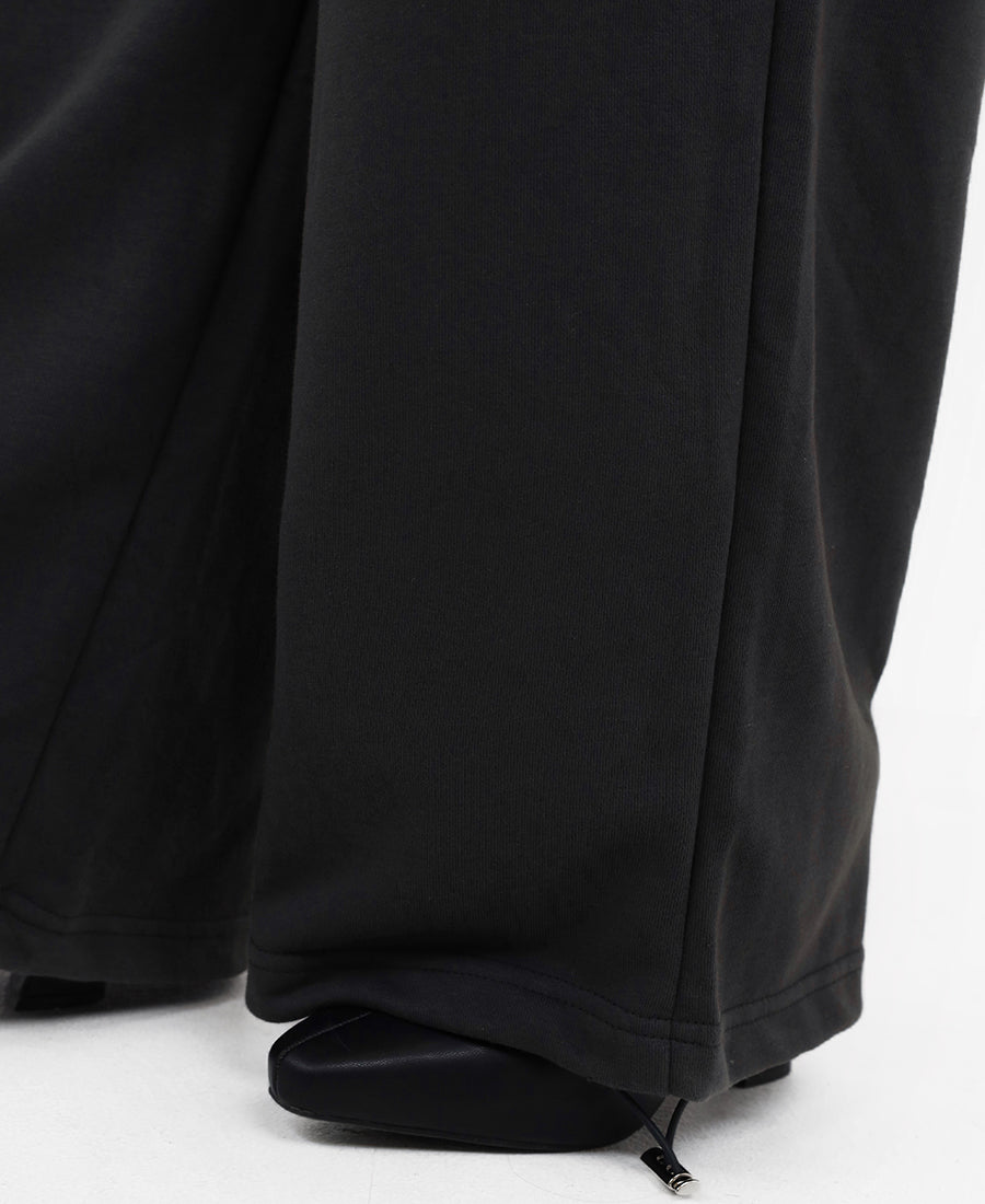 Wide-leg pants