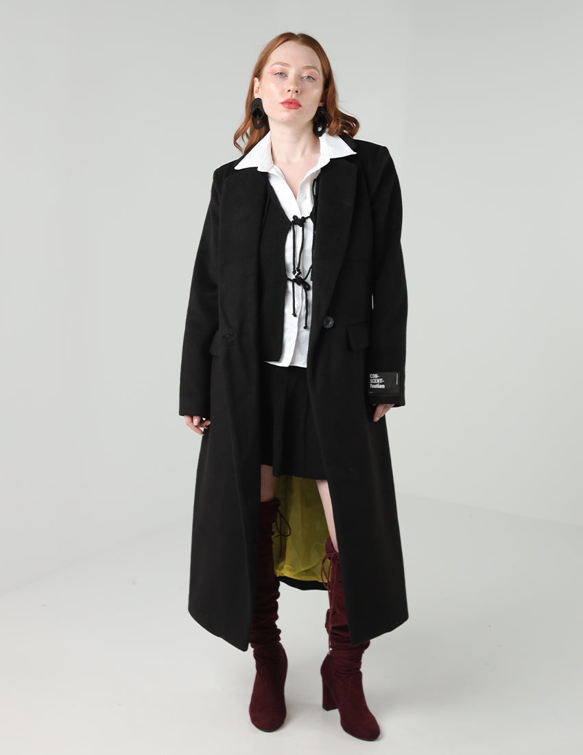 معطف طويل باللون الرمادي والأسود