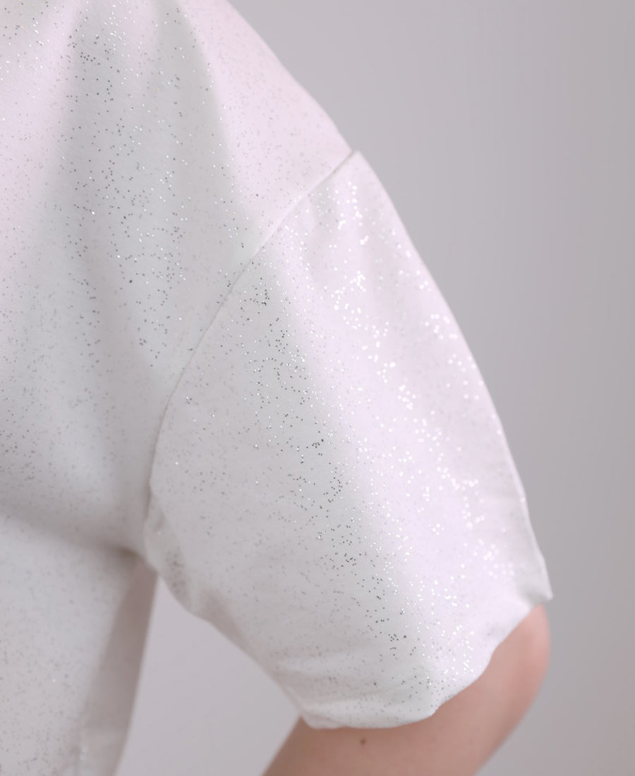 Shiny white oversize T-shirt