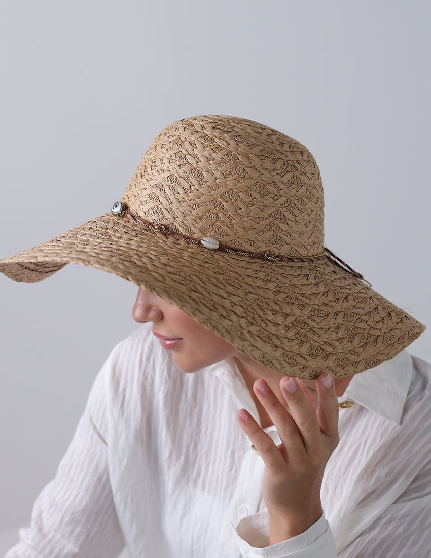 Round Hat With Wide Collar