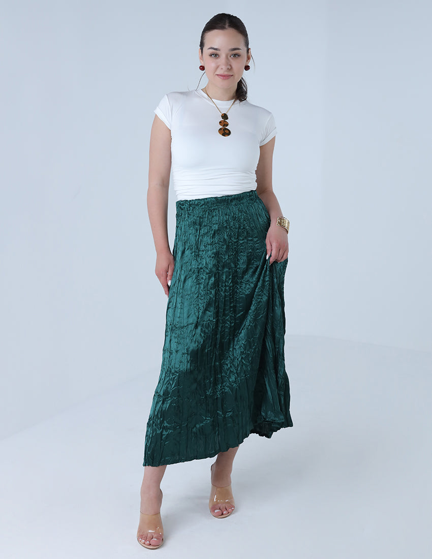 تنورة مطوية