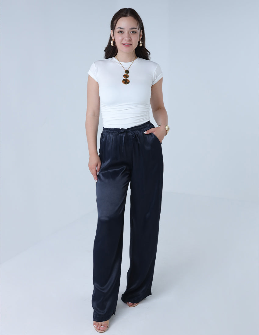 بنطلون واسع الساق