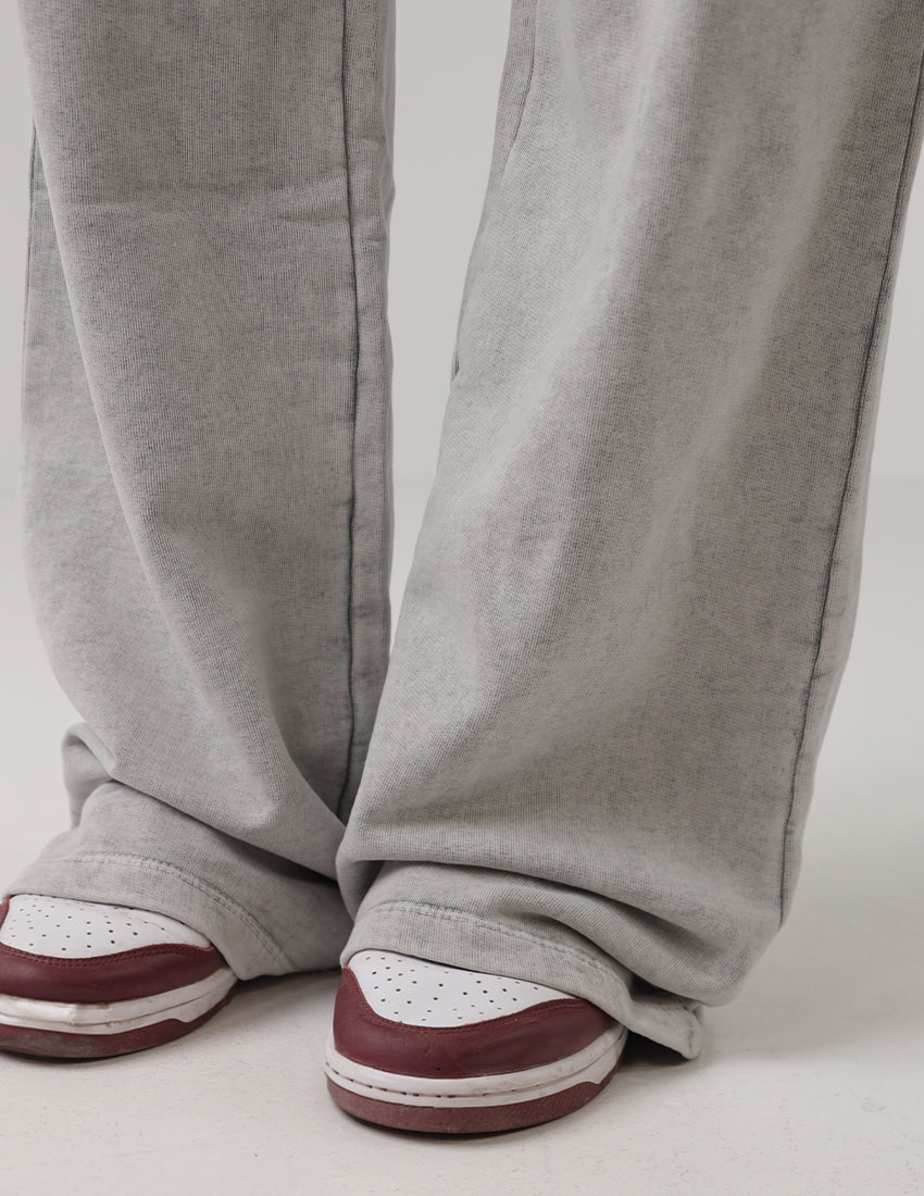 بدلة رياضية رمادية