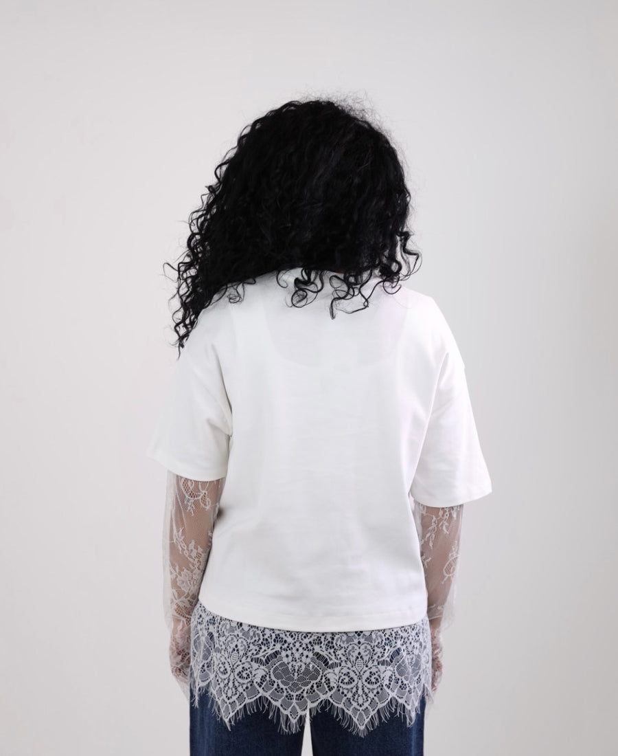 White T-shirt with lace sleeves and waist