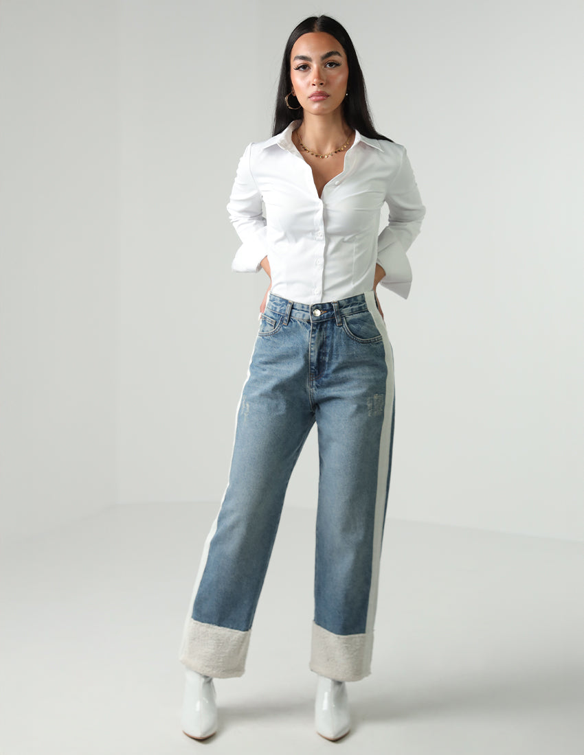 High-waisted jeans with a stripe and wool underneath