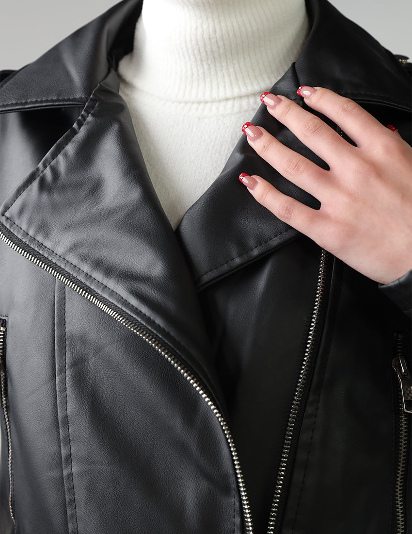 Short leather jacket with a slanted zipper