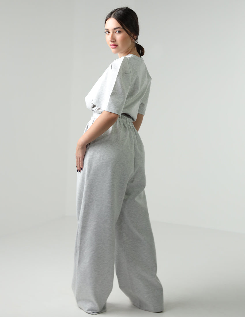 Oversized training t-shirt, sweatpants, wide leg