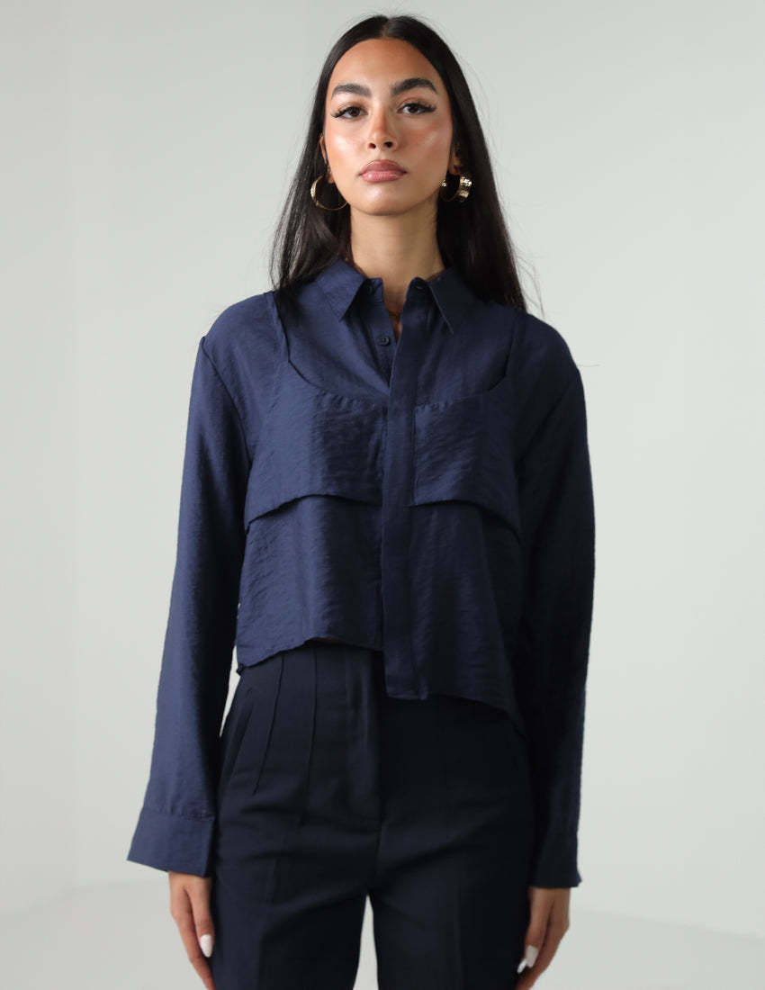 قميص ساتان قصير مع توب بدون أكمام