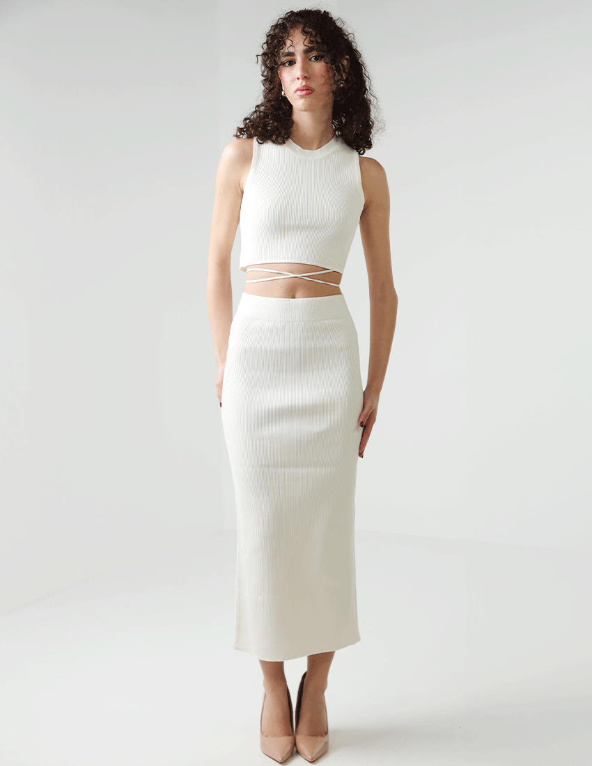 طقم تريكو من قطعتين: توب وتنورة