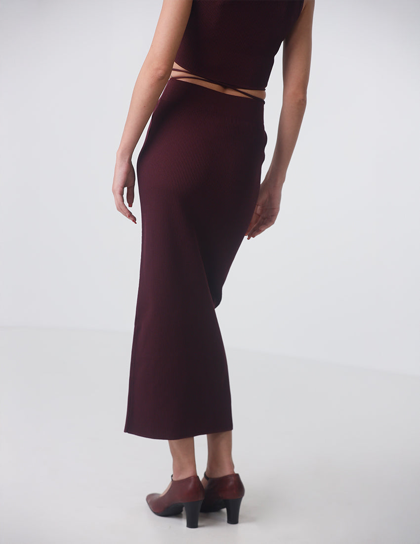 طقم تريكو من قطعتين: توب وتنورة