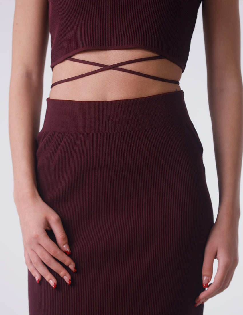 طقم تريكو من قطعتين: توب وتنورة