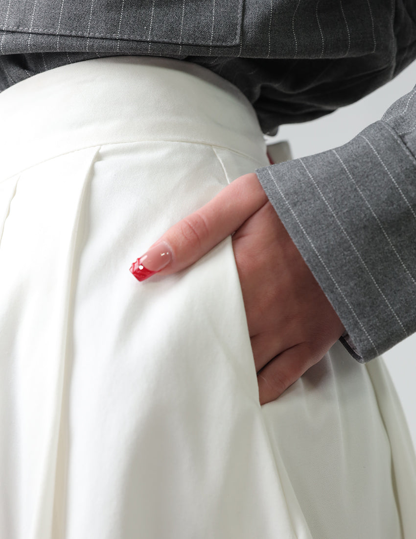 تنورة ماكسي مطوية