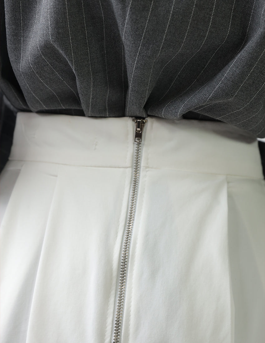 تنورة ماكسي مطوية