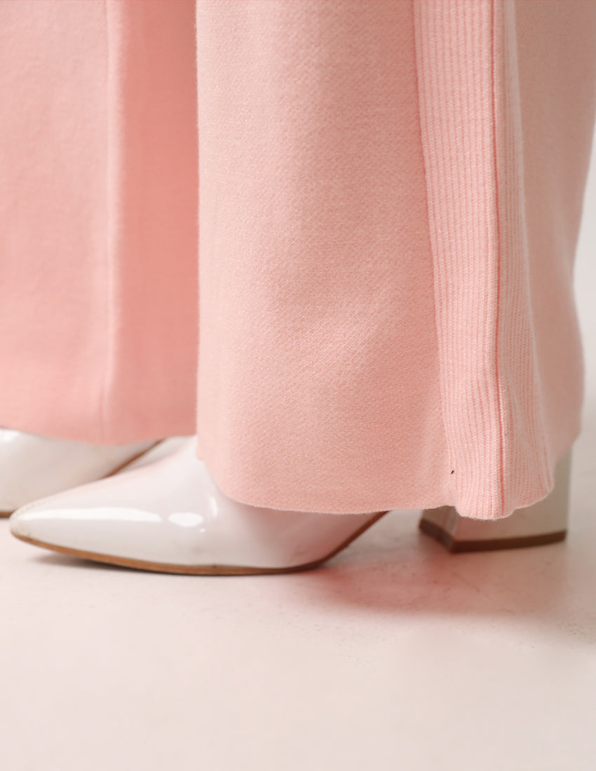 طقم قطني: هودي بسحاب كبير الحجم وبنطلون واسع الساق