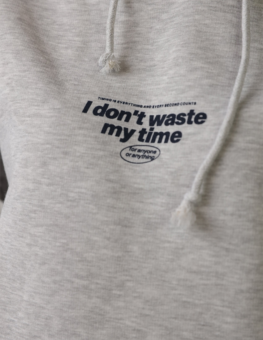 هودي رمادي مطبوع