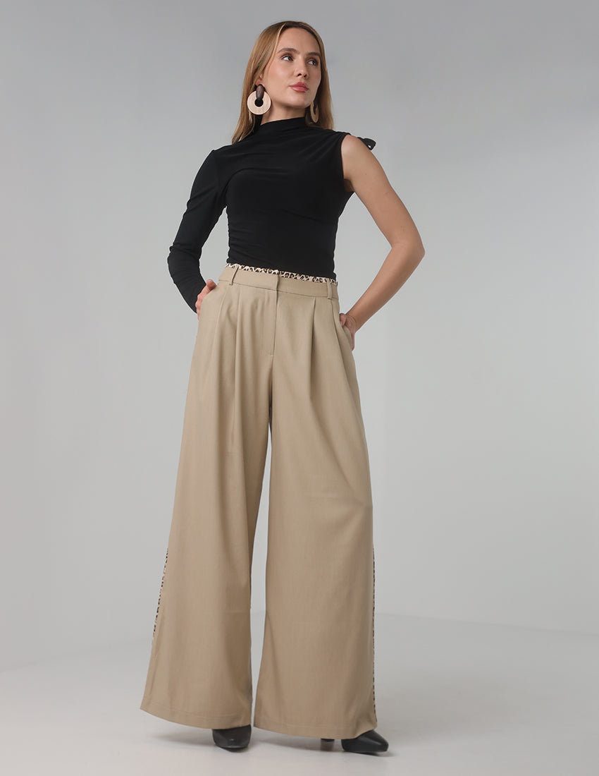 High-Waist Straight-Cut Pants with Tiger Side Detail