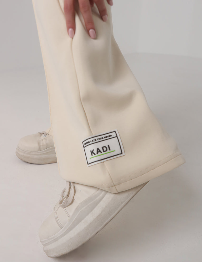 بنطال رياضي واسع الساق مع رباط