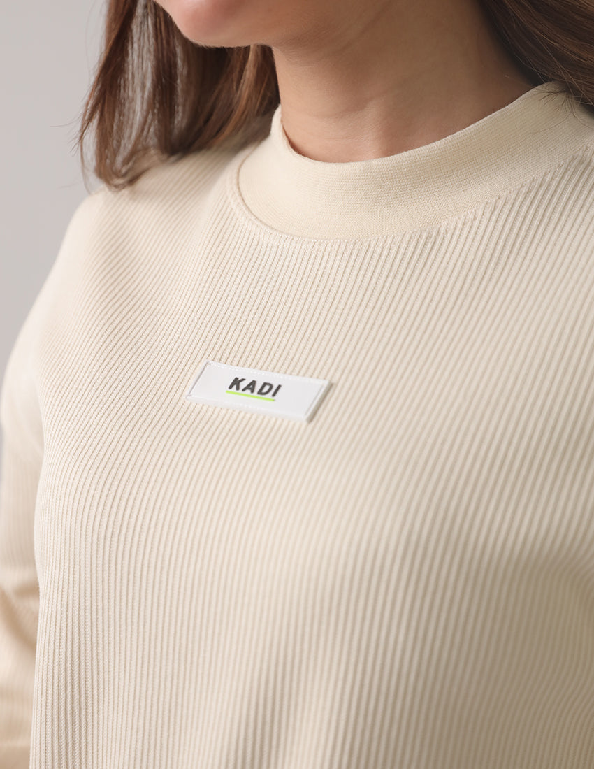 بدلة رياضية مضلعة مع بنطال واسع الساق