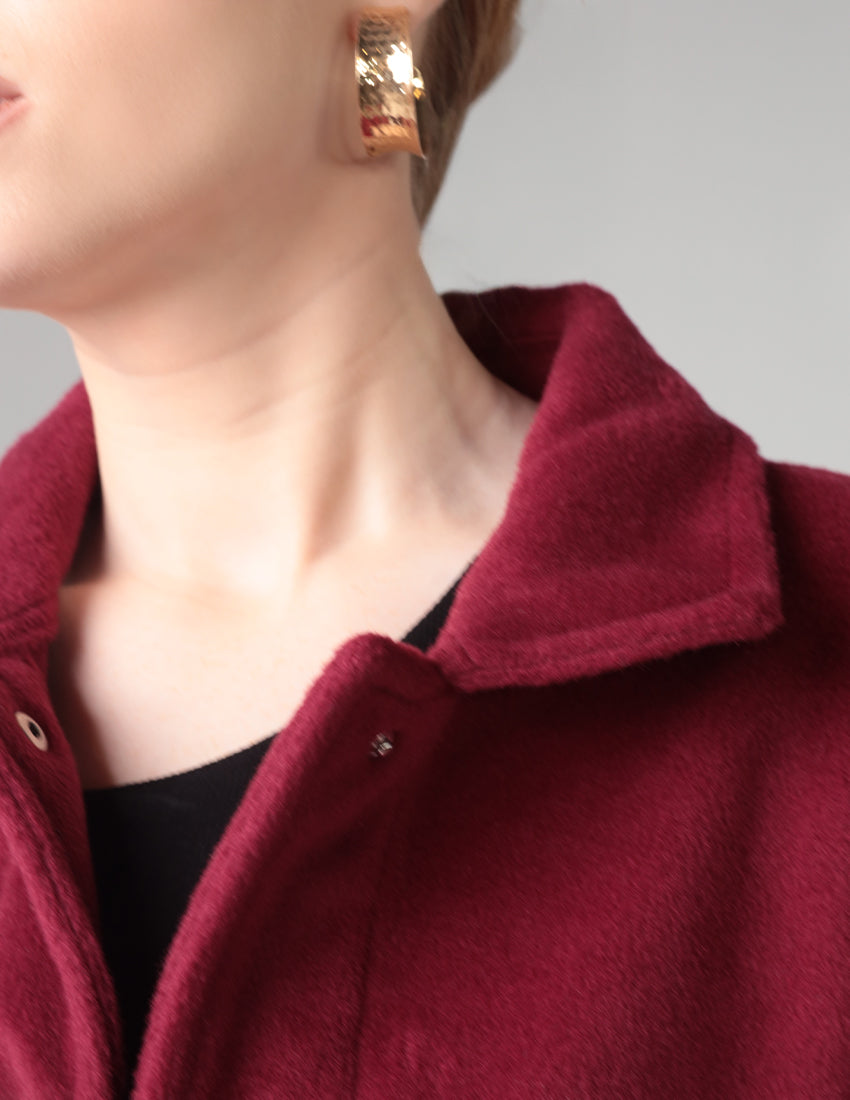 سترة قصيرة مع جيوب رقعة