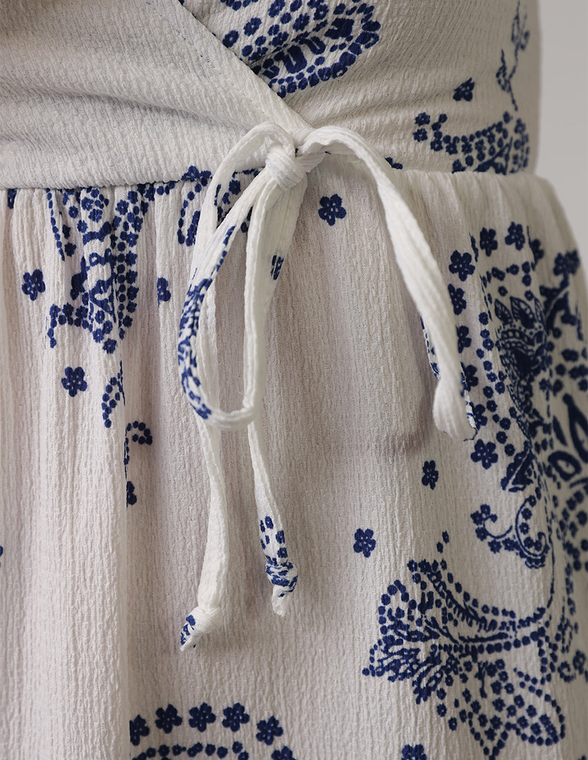 فستان ماكسي مطبوع بنقشة بيزلي