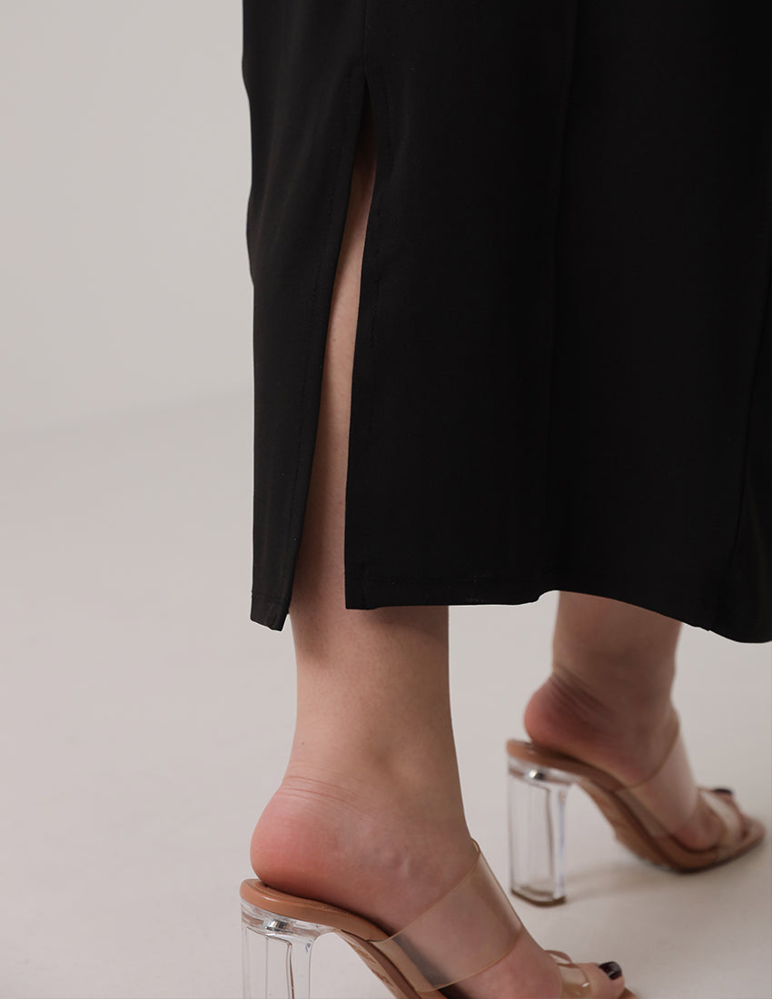 فستان ميدي ملائم بدون أكمام