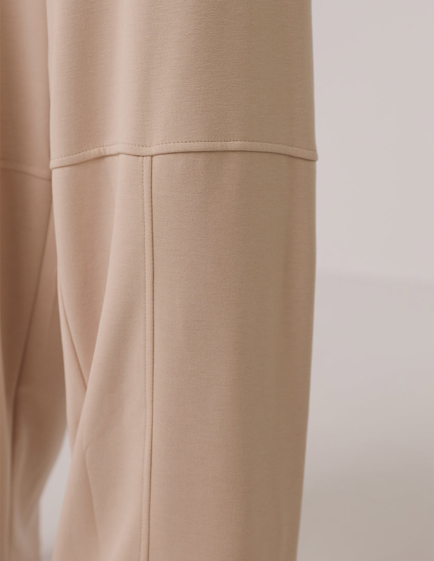 بنطال جينز واسع بخصر مرتفع